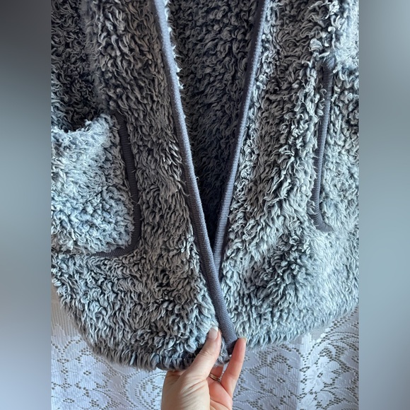 Kensie Furry Faux Fur Open Front Hooded Cardigan Women’s L/XL - Picture 7 of 8